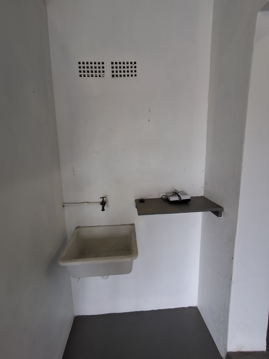 To Let Commercial Property for Rent in Gonubie Eastern Cape